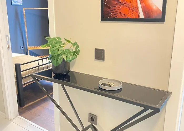 Apartment 1001 Large Modern Design *