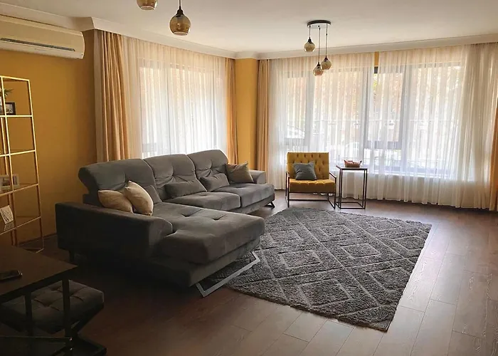 1001 Large Modern Design Apartament